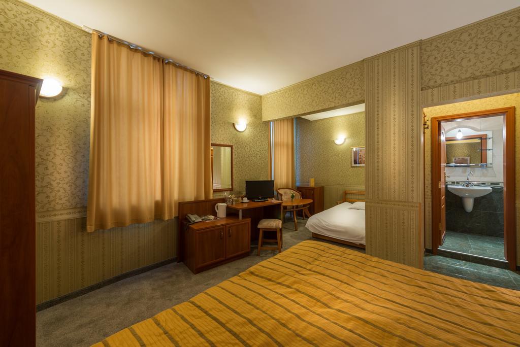 Family Chiplakoff Hotel