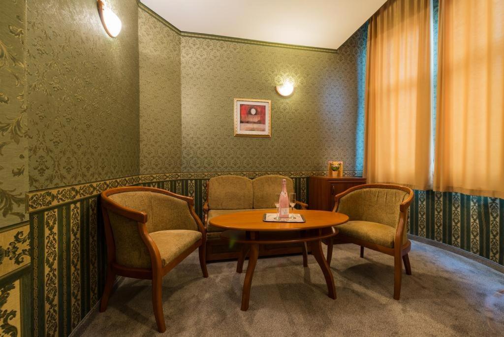 Family Chiplakoff Hotel
